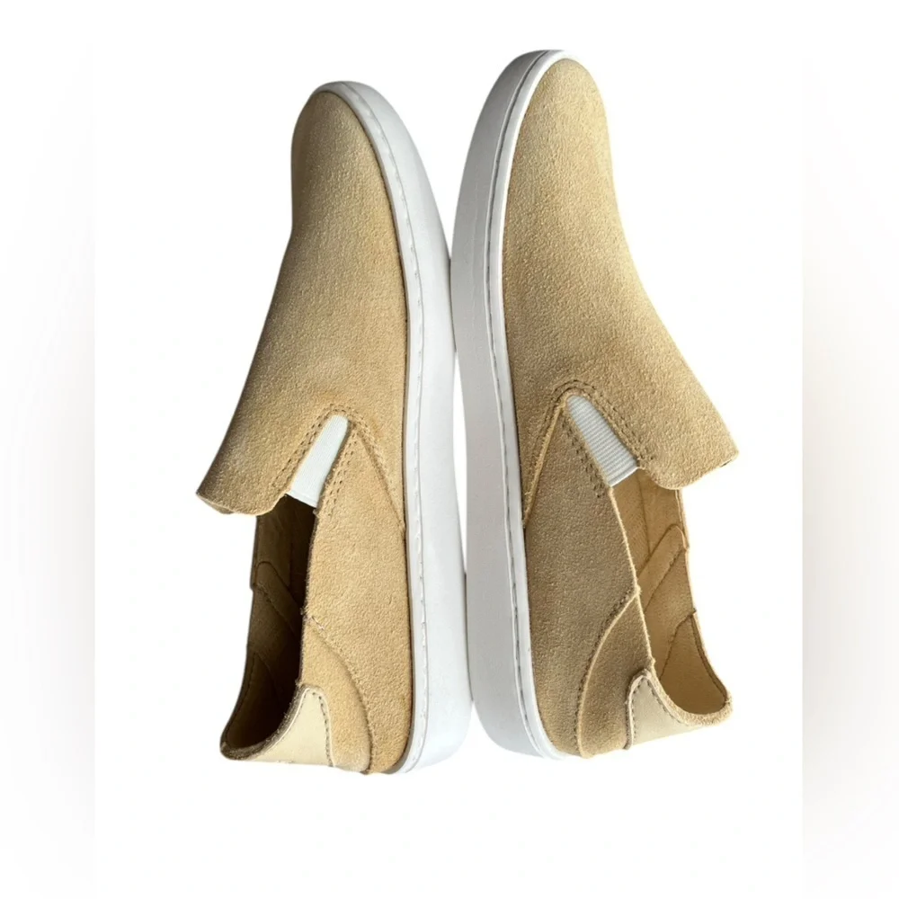 Olukai Pehuea Luxe Convertible Sneaker (Women) size 8.5